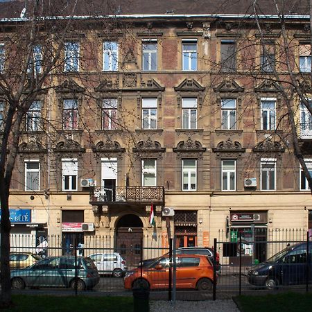 Michael Apartment With 2 Rooms Near Gozsdu Udvar Budapest Luaran gambar