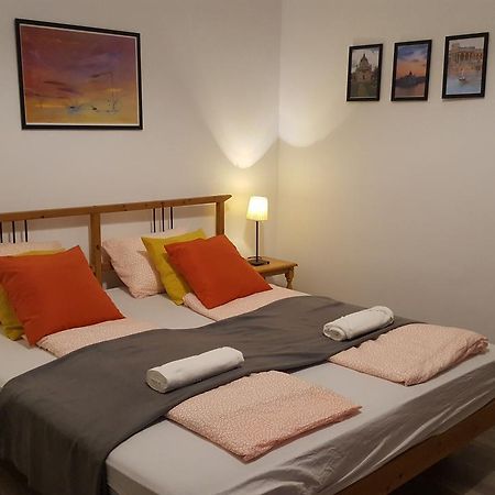 Michael Apartment With 2 Rooms Near Gozsdu Udvar Budapest Luaran gambar